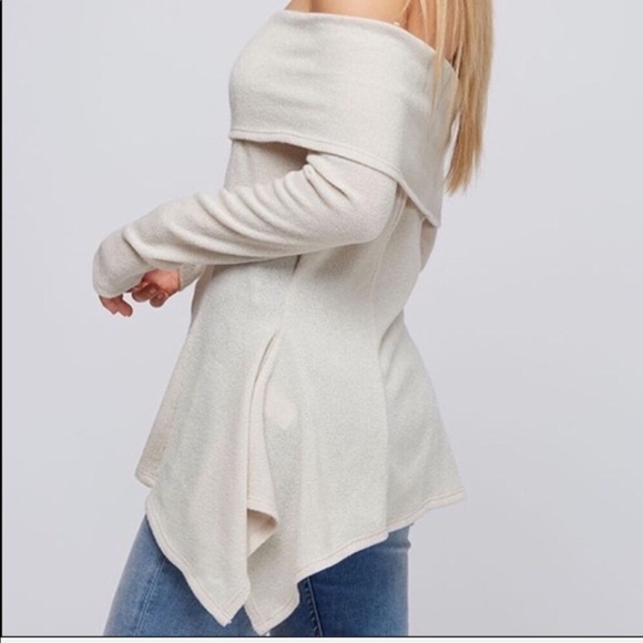 Neutral Off the Shoulder Knit Blouse - Picture 2 of 3